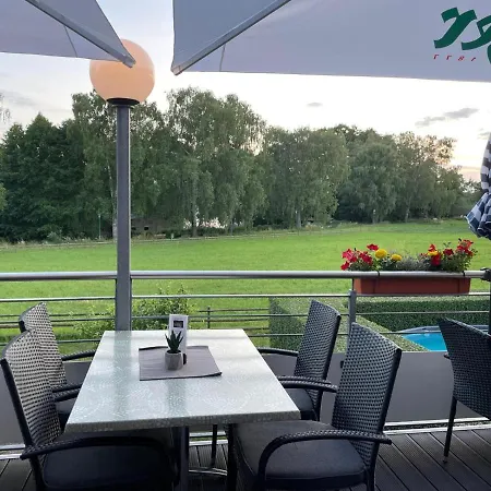 Hotel Und Restaurant Zum Bunten Hirsch 3*