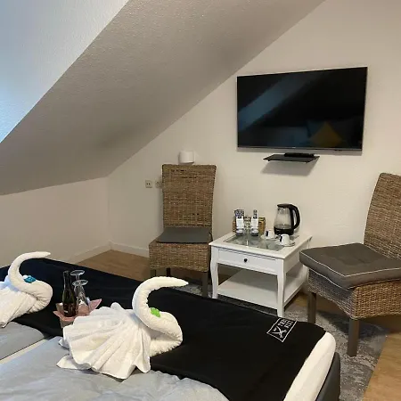 Und Restaurant Zum Bunten Hirsch 3* Миров