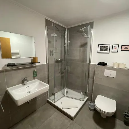 Und Restaurant Zum Bunten Hirsch Отель