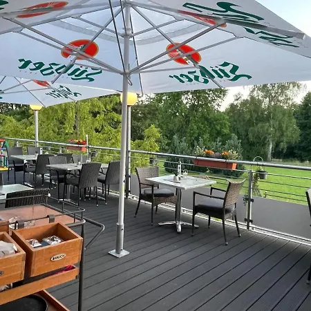 Und Restaurant Zum Bunten Hirsch Отель 3*