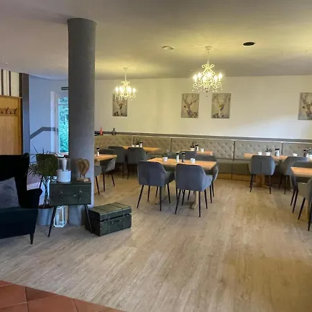 Und Restaurant Zum Bunten Hirsch 3* Mirow