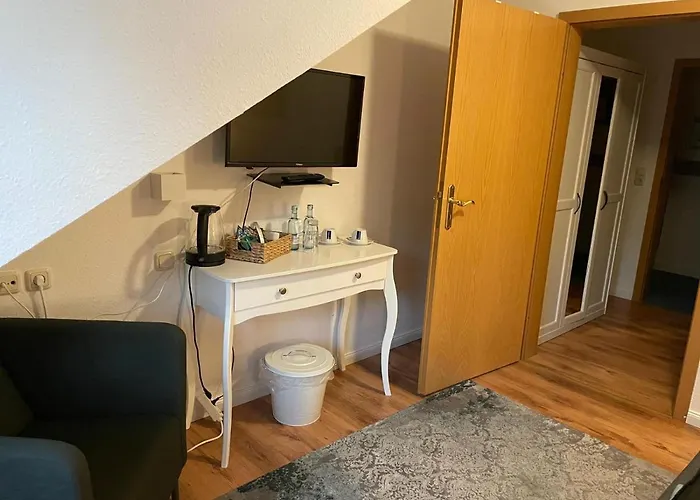 Und Restaurant Zum Bunten Hirsch 3* ミロー