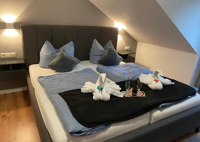 ホテル Und Restaurant Zum Bunten Hirsch