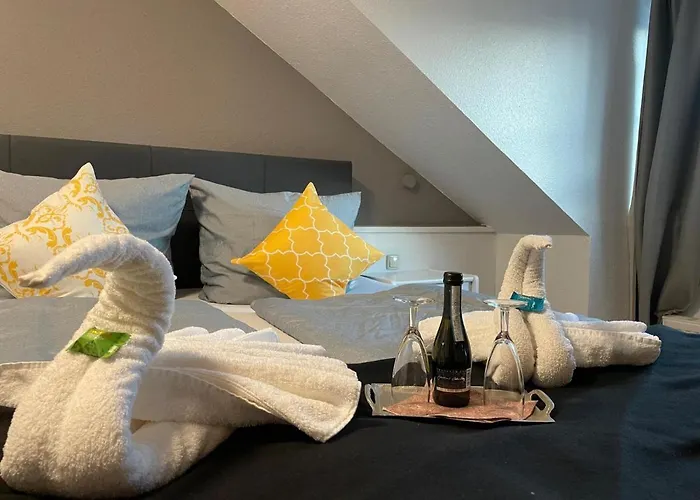 ホテル Und Restaurant Zum Bunten Hirsch 3*