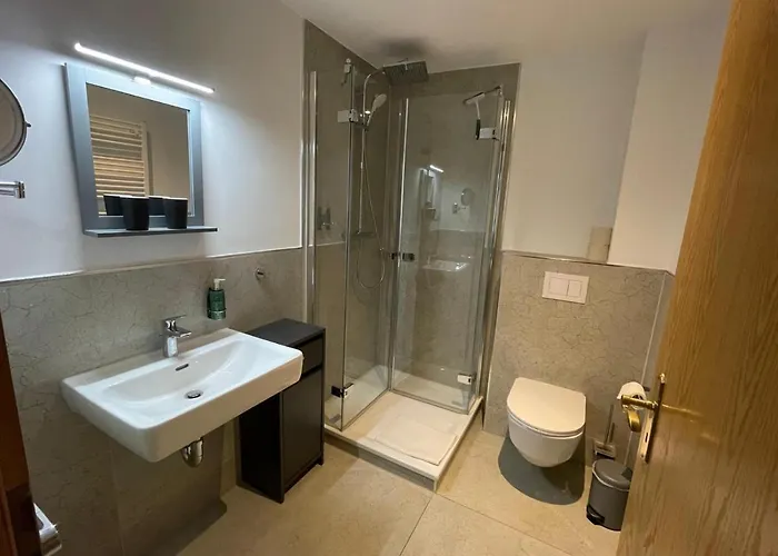 ホテル Und Restaurant Zum Bunten Hirsch 3*